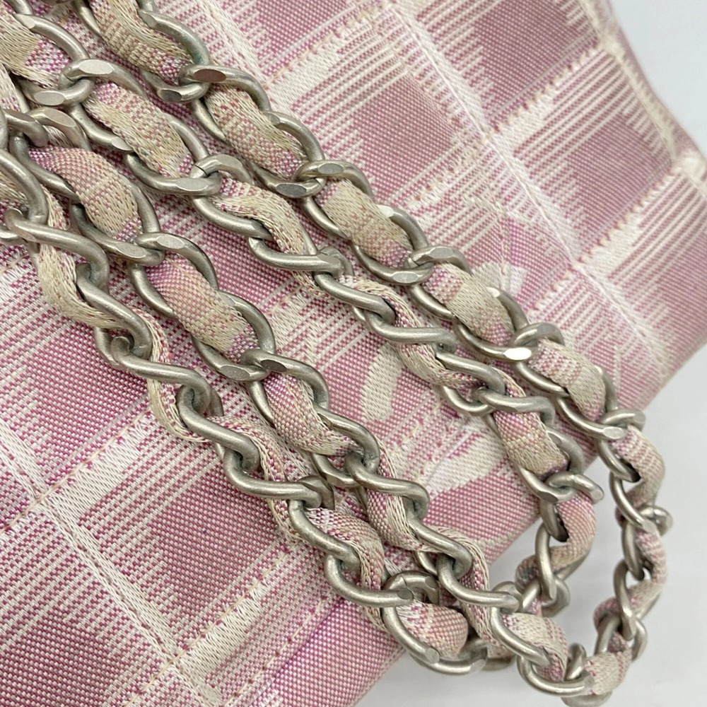 CHANEL Pink Shoulder Bag - Picture 8 of 10